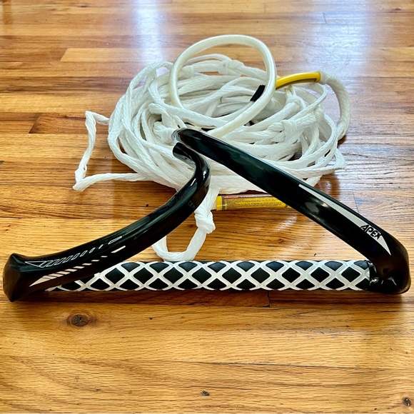 Hyperlite Wakeboards Apex Handle and Rope Anti-Roll EUC - Picture 2 of 4